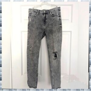 Kensie Gray Denim Jeans, stretch distressed size 8/29 gray denim jeans Straight